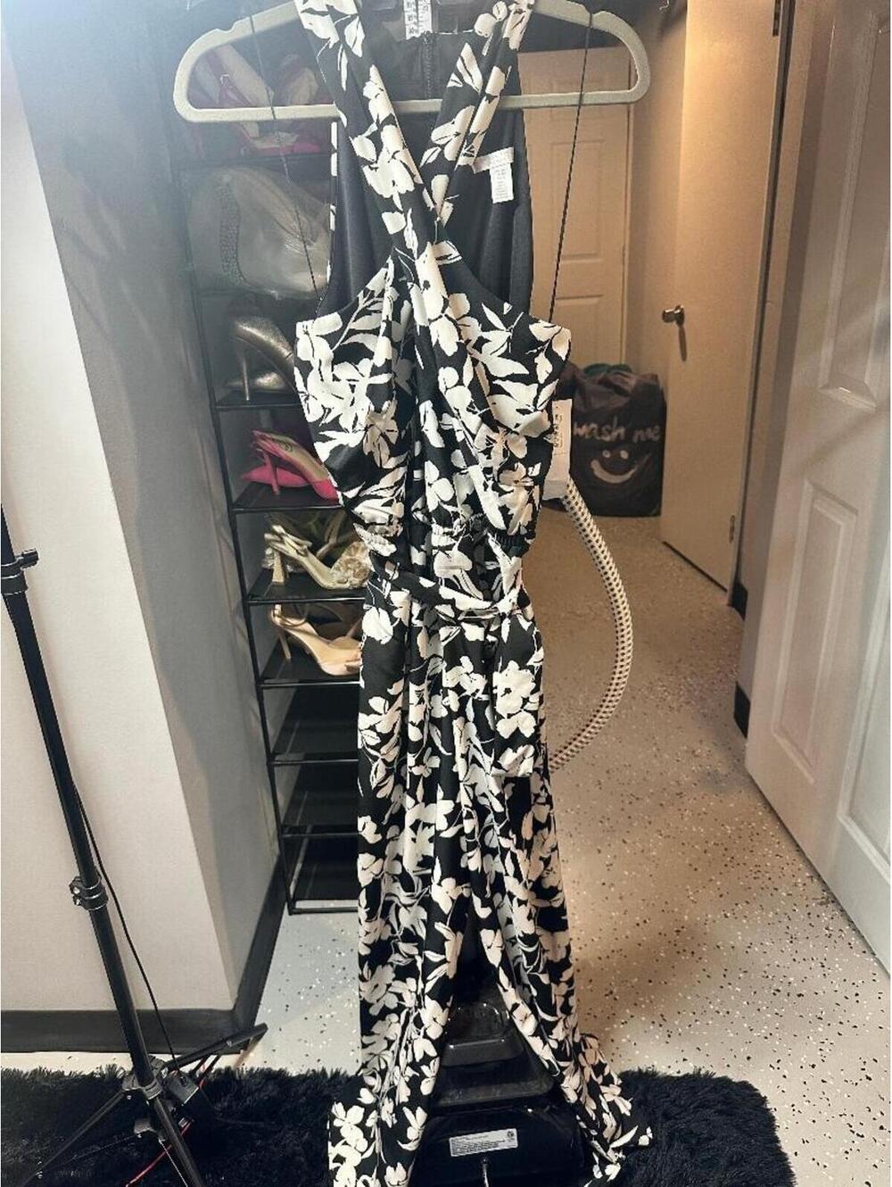 Donna Morgan / London Times Woman Black & White Floral Halter Maxi Dress SZ 16 - Picture 8 of 8